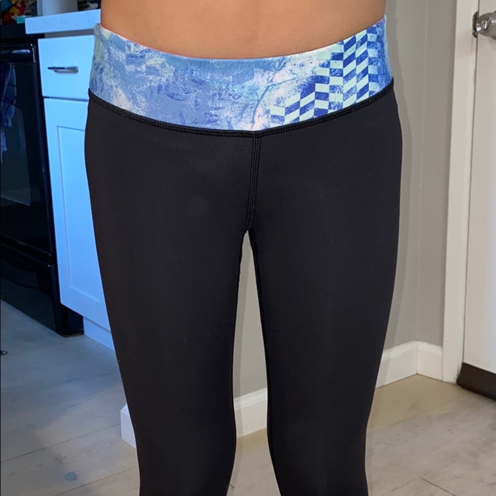 ivivva black cropped leggings